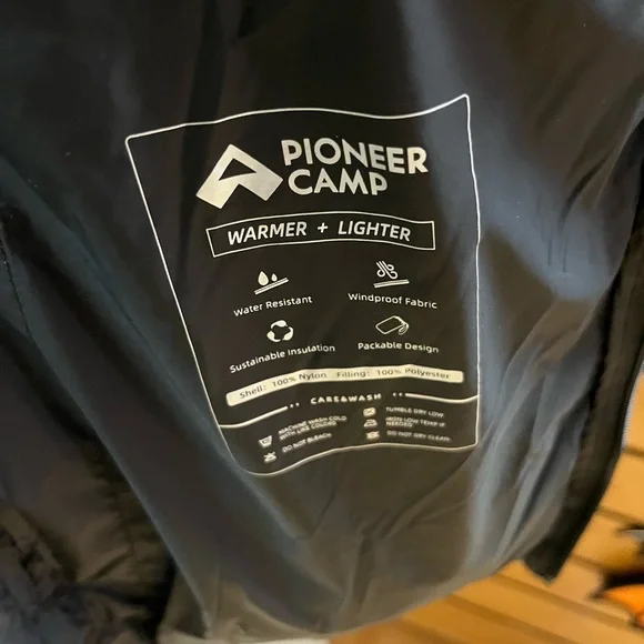 PIONEER Camp  Black Puffer Jacket XXL - Picture 4 of 8